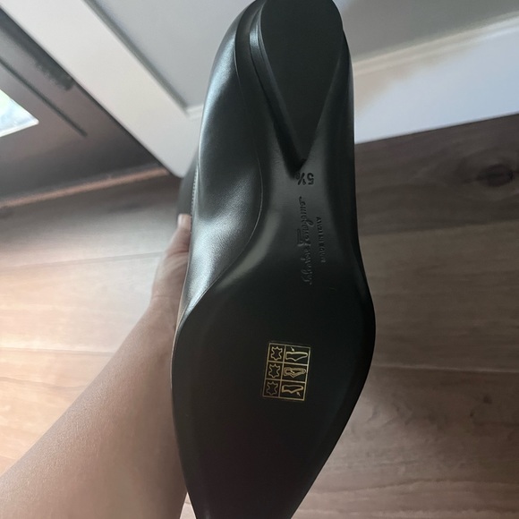 Gorgeous, brand new GIFTABLE boots, size 5.5 - Picture 2 of 6